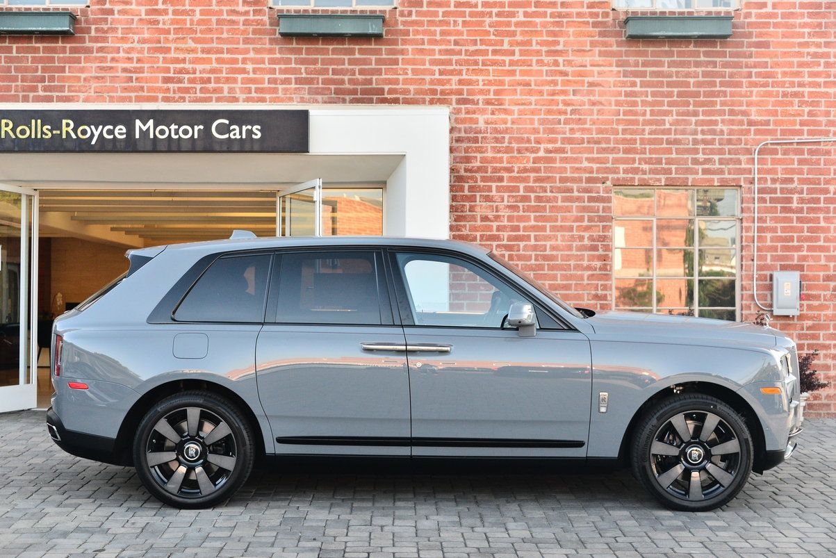Certified 2022 Rolls-Royce Cullinan w/ Technology Package AWD/4WD image 3