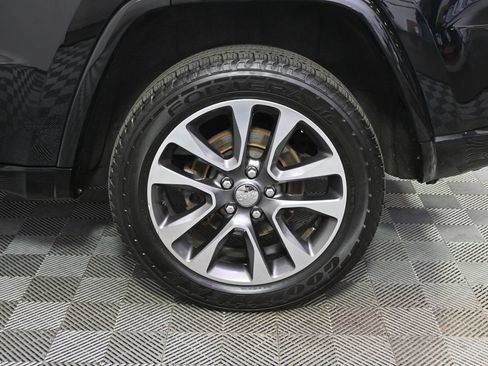 Used 2017 Jeep Grand Cherokee Overland AWD/4WD image 20