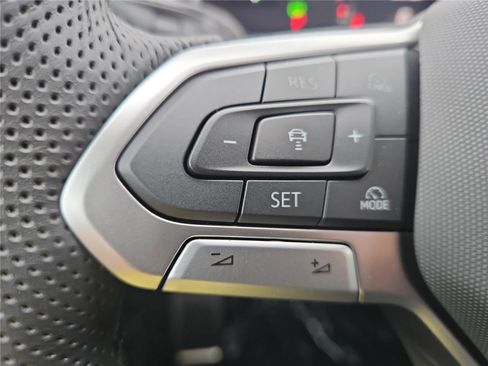 New 2026 Volkswagen Tiguan SE R-Line image 15