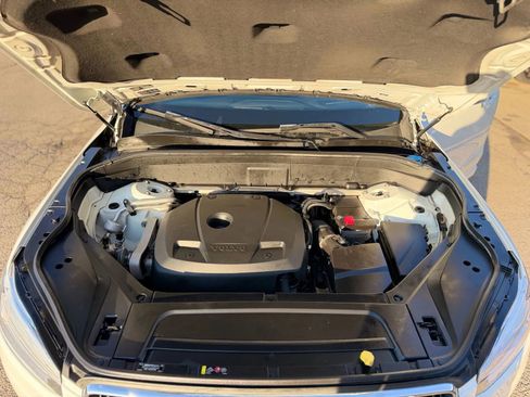 Used 2018 Volvo XC90 T5 Momentum w/ Convenience Package image 23