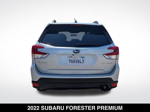 Used 2022 Subaru Forester Premium AWD/4WD image 4
