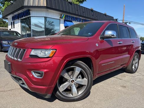 Used 2015 Jeep Grand Cherokee Overland w/ Advanced Technology Group AWD/4WD image 2