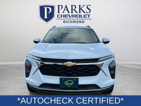 Certified 2024 Chevrolet Trax LT w/ Driver Confidence Package FWD image 2