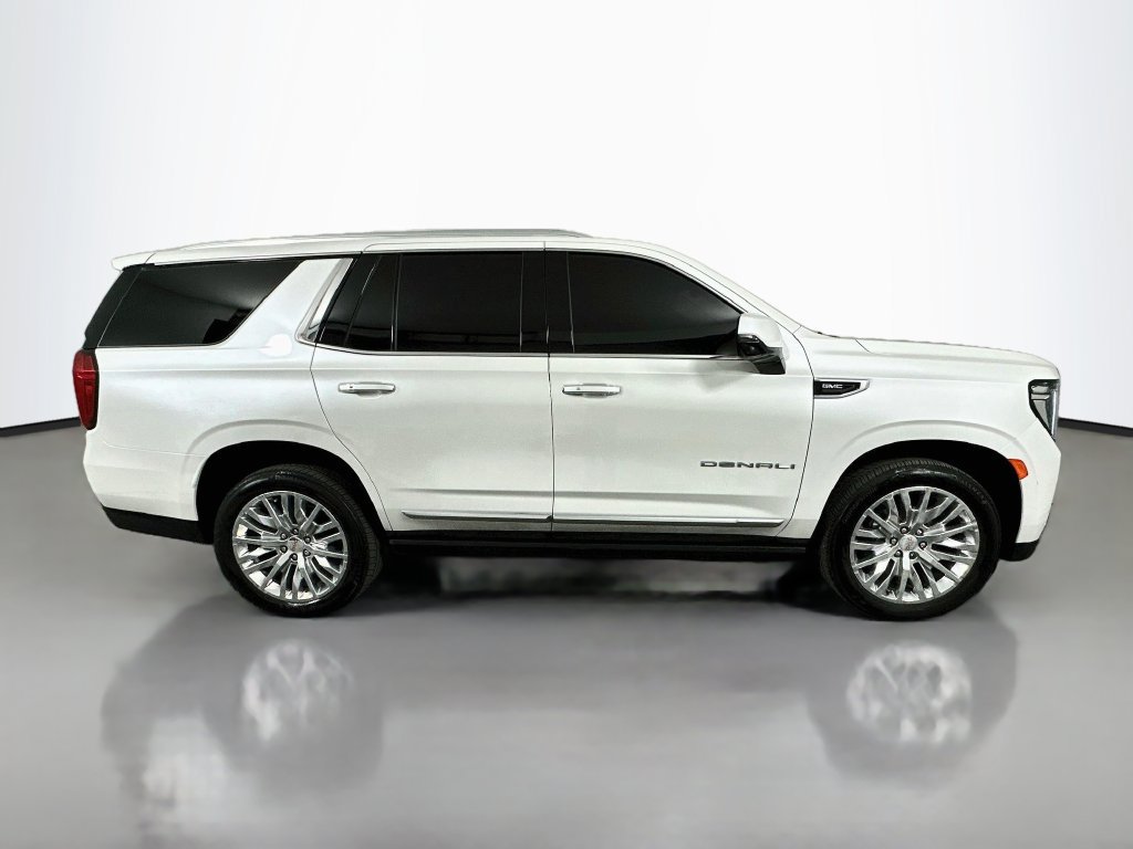 Used 2023 GMC Yukon Denali AWD/4WD image 4