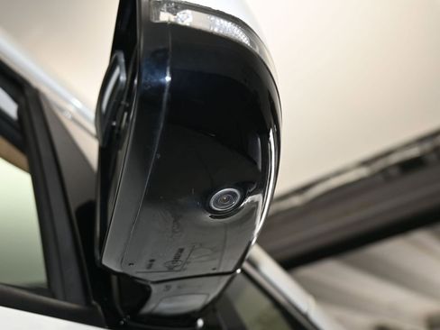 Used 2016 Kia Sedona SX Limited image 55