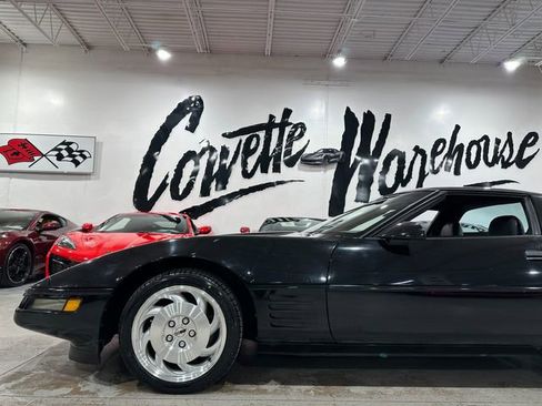 Used 1994 Chevrolet Corvette Coupe RWD image 6