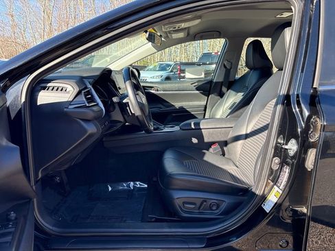 Certified 2023 Toyota Camry SE image 37