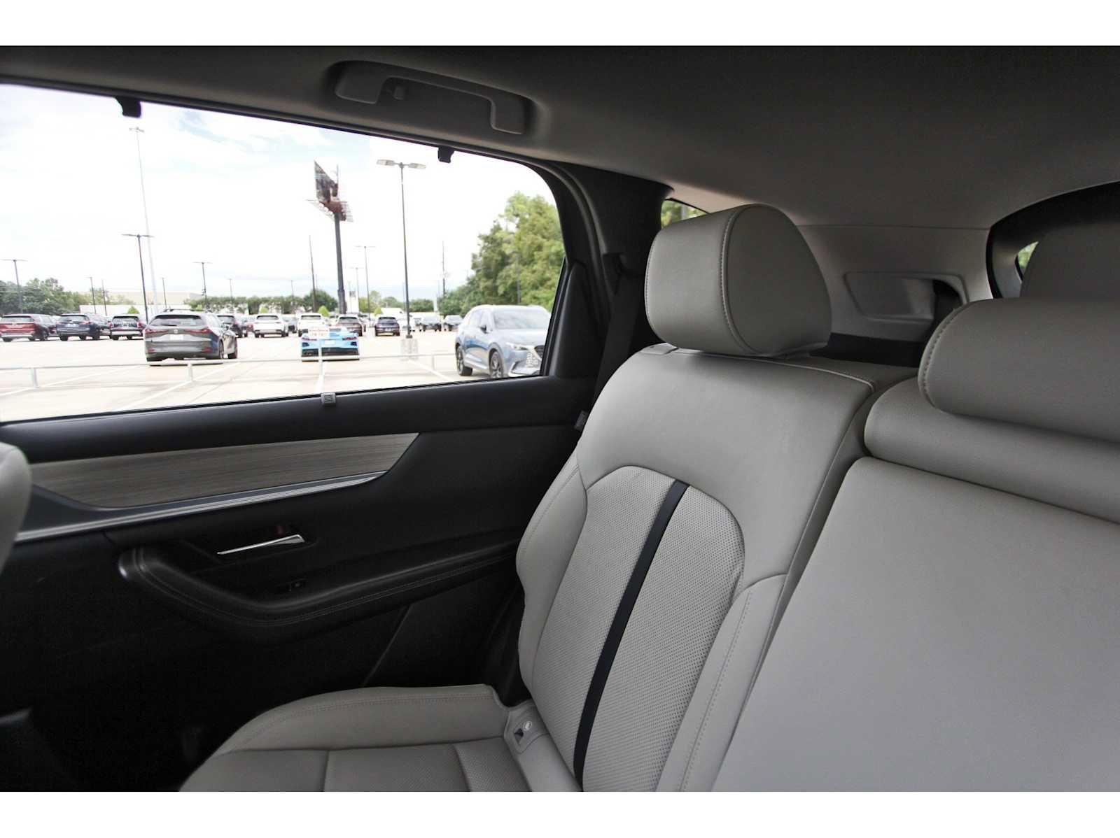 Certified 2026 MAZDA CX-90 3.3 Turbo w/ Preferred Package AWD/4WD image 9