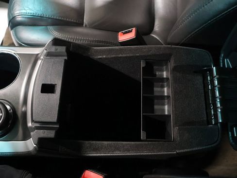 Used 2014 Ford Explorer XLT w/ Equipment Group 202A image 32