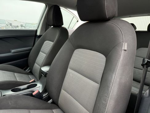 Used 2016 Kia Forte LX image 16