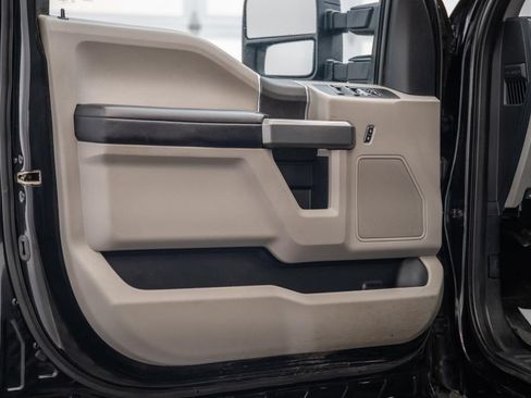 Used 2021 Ford F250 XLT w/ XLT Value Package AWD/4WD image 43