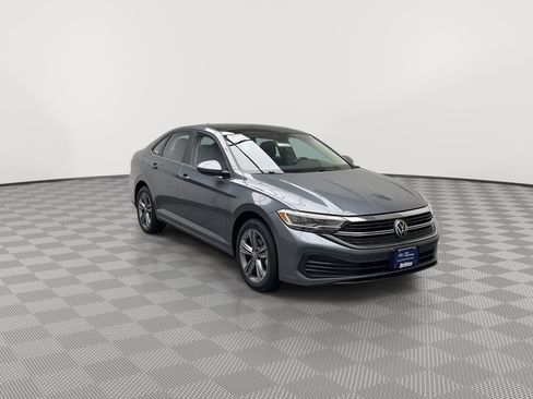 Used 2023 Volkswagen Jetta SE w/ Panoramic Sunroof Package image 33