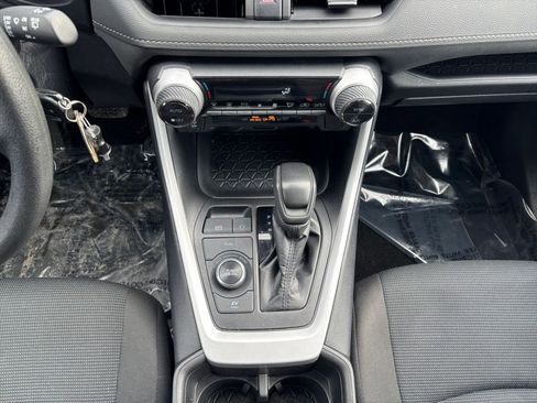 Used 2025 Toyota RAV4 LE image 40