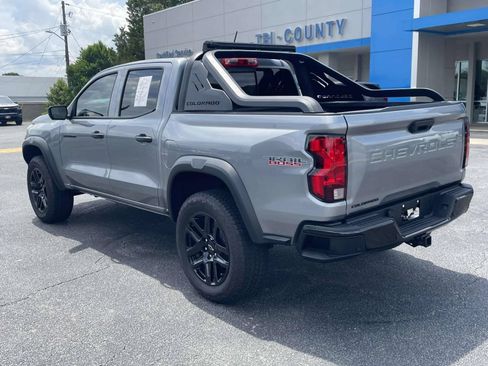 Used 2025 Chevrolet Colorado Trail Boss w/ Midnight Edition AWD/4WD image 5