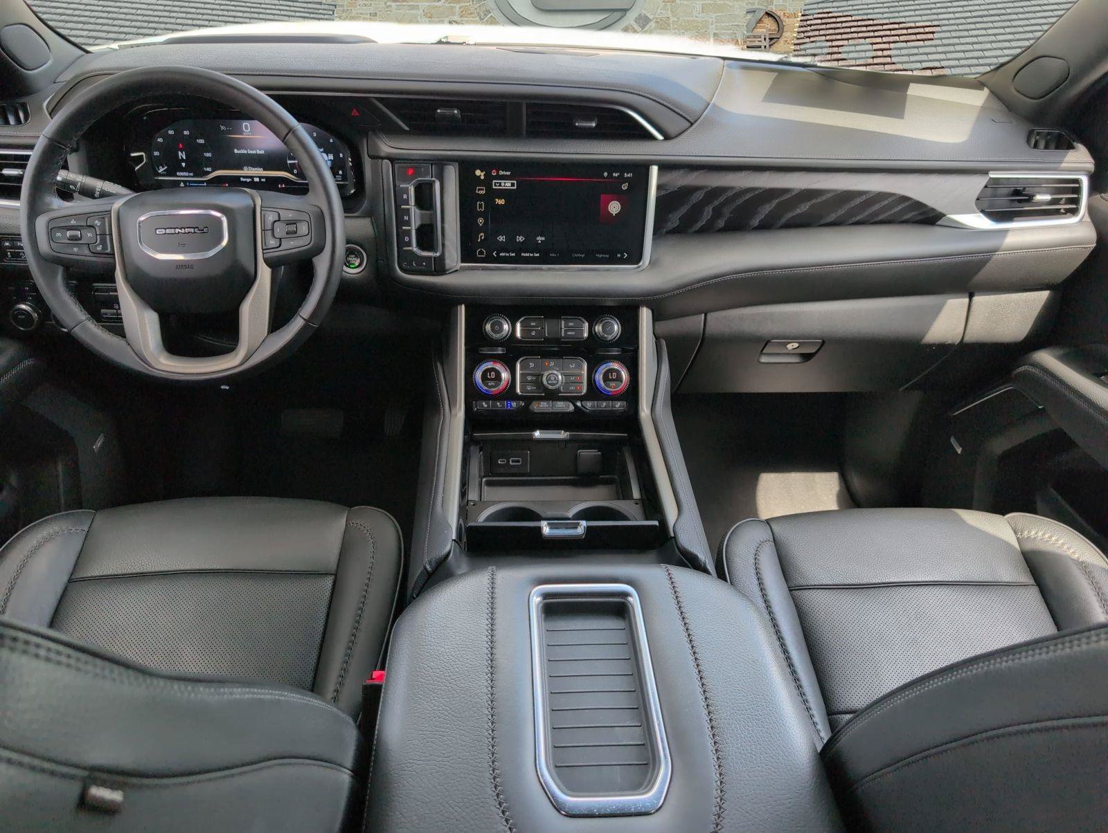 Used 2022 GMC Yukon Denali AWD/4WD image 16