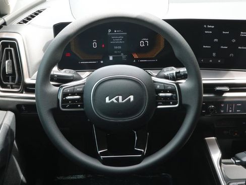 New 2025 Kia Sorento LX FWD image 7