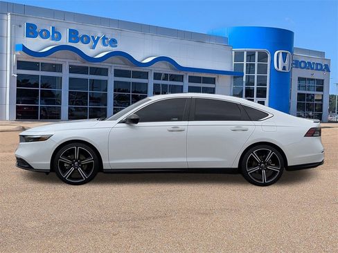 Certified 2023 Honda Accord Sport image 2