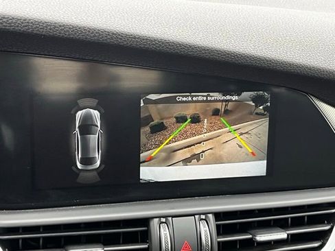 Used 2022 Alfa Romeo Giulia Veloce image 23