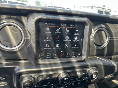 Used 2020 Jeep Wrangler Unlimited Sahara w/ Uconnect 4C Nav & Sound Group AWD/4WD image 13