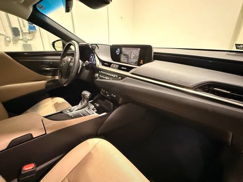 Used 2020 Lexus ES 350 w/ Premium Package FWD image 31