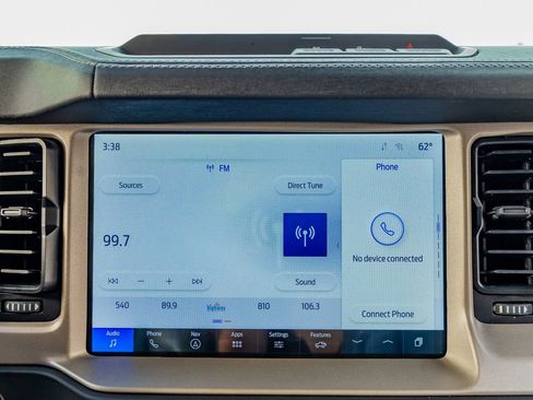 Used 2025 Ford Bronco Outer Banks image 25