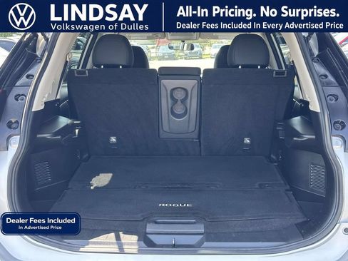 Used 2017 Nissan Rogue SV AWD/4WD image 15