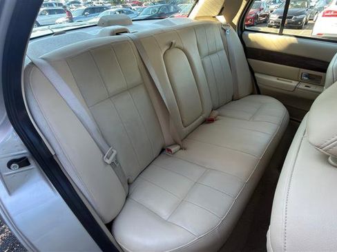 Used 2009 Mercury Grand Marquis LS RWD image 19