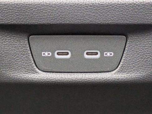 New 2026 Volkswagen Tiguan SE R-Line image 14