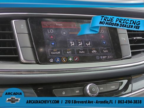 Used 2021 Buick Enclave Essence FWD image 5