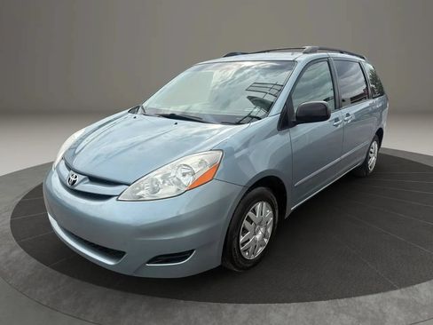 Used 2008 Toyota Sienna CE FWD image 1