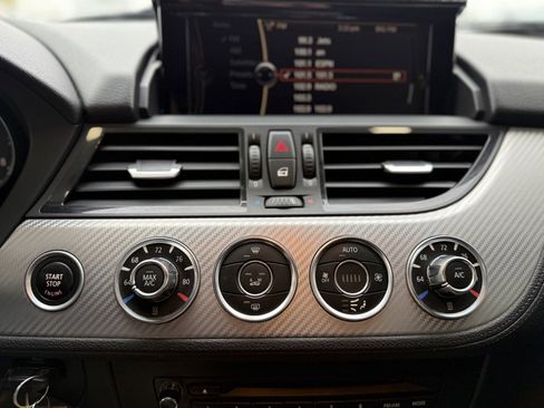 Used 2016 BMW Z4 sDrive35i image 13