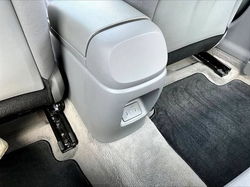 Certified 2024 Hyundai Elantra SEL FWD image 10