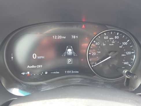 Used 2023 Nissan Kicks SR w/ SR Premium Package FWD image 17