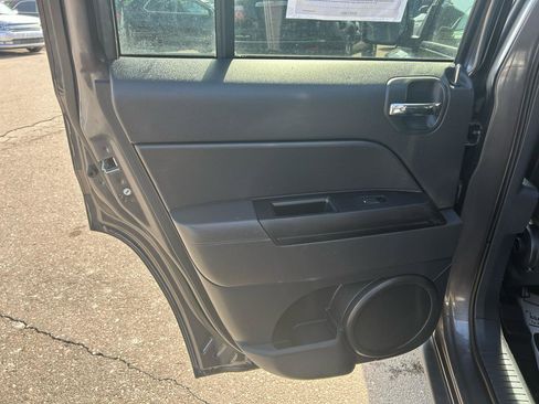 Used 2016 Jeep Patriot High Altitude image 13