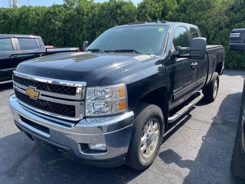 Used 2012 Chevrolet Silverado 2500 LT w/ Interior Plus Package AWD/4WD image 4