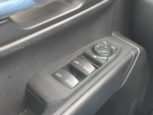 Used 2022 Chevrolet Silverado 1500 Custom w/ Safety Confidence Package AWD/4WD image 12