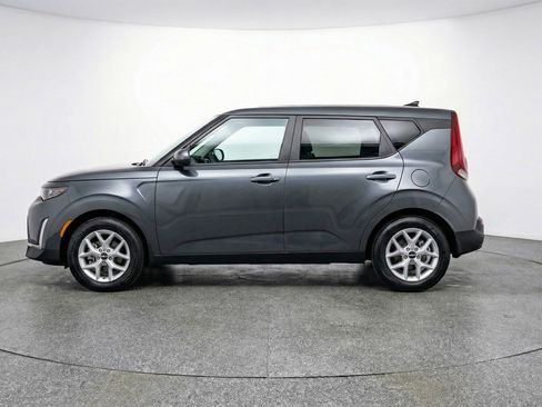 Used 2025 Kia Soul LX w/ LX Technology Package image 5