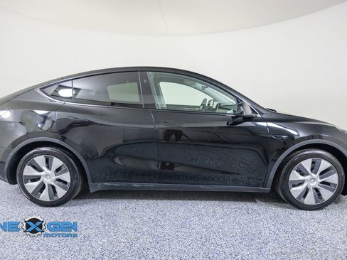 Used 2023 Tesla Model Y Long Range AWD/4WD image 8