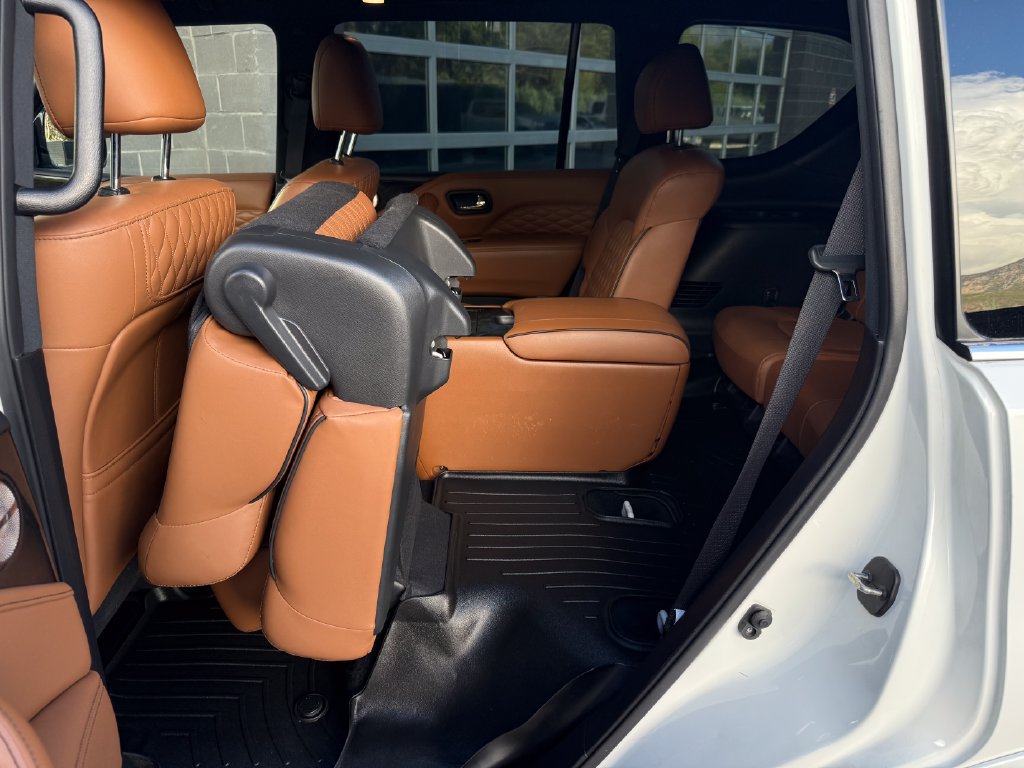 Used 2024 INFINITI QX80 Sensory w/ Cargo Package AWD/4WD image 34