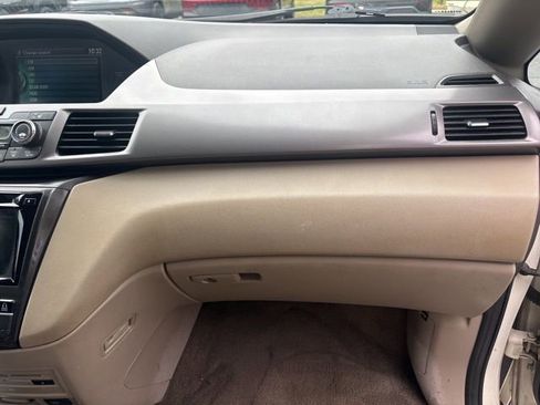 Used 2015 Honda Odyssey Touring Elite image 40