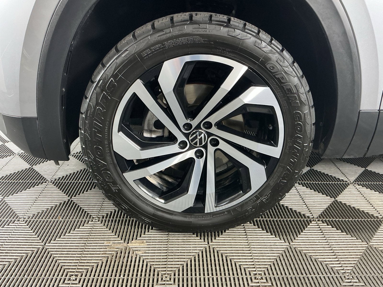 Used 2022 Volkswagen Atlas Cross Sport SEL AWD/4WD image 5