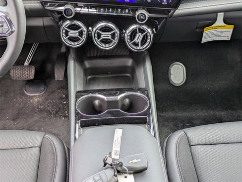 New 2025 Chevrolet Blazer EV LT image 33