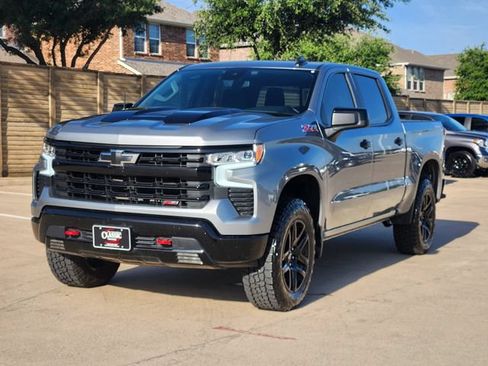 Used 2025 Chevrolet Silverado 1500 LT Trail Boss w/ Convenience Package II AWD/4WD image 12