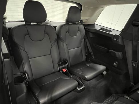 Used 2018 Volvo XC90 T8 Momentum w/ Convenience Package image 34