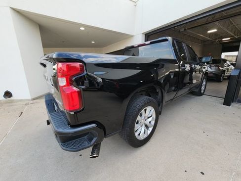 Used 2020 Chevrolet Silverado 1500 Custom w/ Custom Value Package RWD image 3