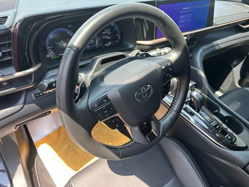 Certified 2025 Toyota Crown Signia w/ Advanced Technology Package AWD/4WD image 10