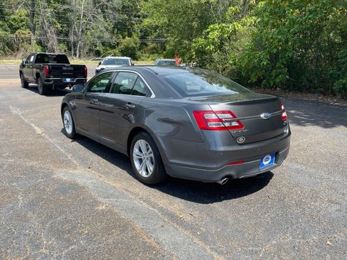 Used 2016 Ford Taurus SEL w/ Equipment Group 201A FWD image 3