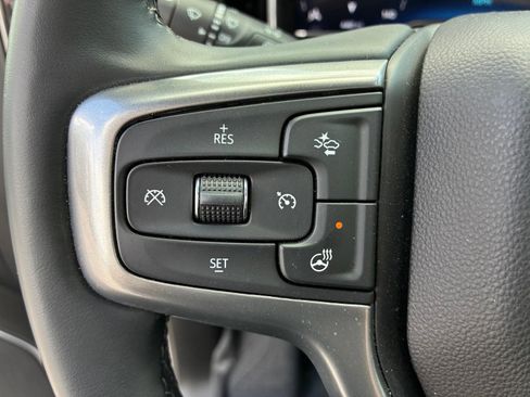 Used 2025 Chevrolet Silverado 1500 LT RWD image 11