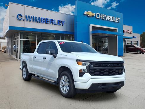 Used 2024 Chevrolet Silverado 1500 Custom AWD/4WD image 1