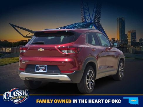 Used 2024 Chevrolet TrailBlazer LT w/ Convenience Package FWD image 7
